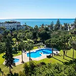 Large In Playas Del Duque Apartman Marbella