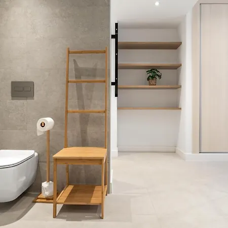 Large In Playas Del Duque 公寓 *