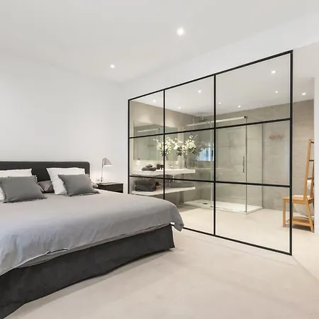 Large In Playas Del Duque *