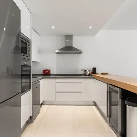 Large In Playas Del Duque Апартаменты *