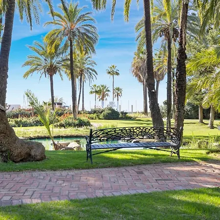 Large In Playas Del Duque