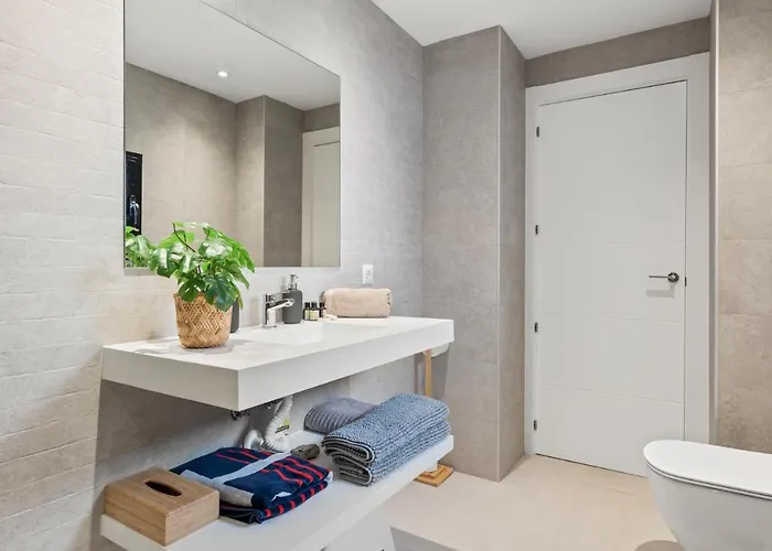 Large In Playas Del Duque Apartment