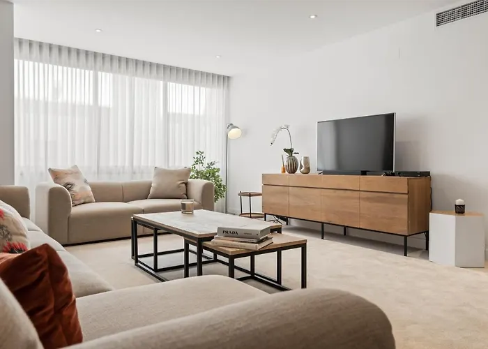 Large In Playas Del Duque Apartment