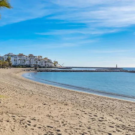 Large In Playas Del Duque Apartamento Marbella